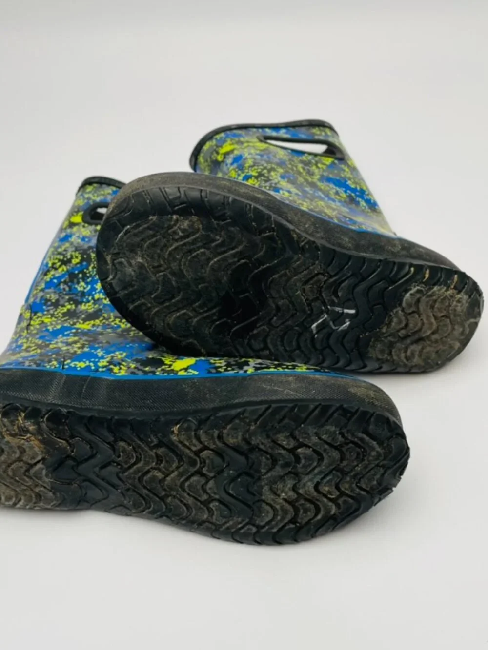 BOGS Classic Kids Rain Boot – Blue/Yellow Micro Camo (Youth Size 4 / EU 37)